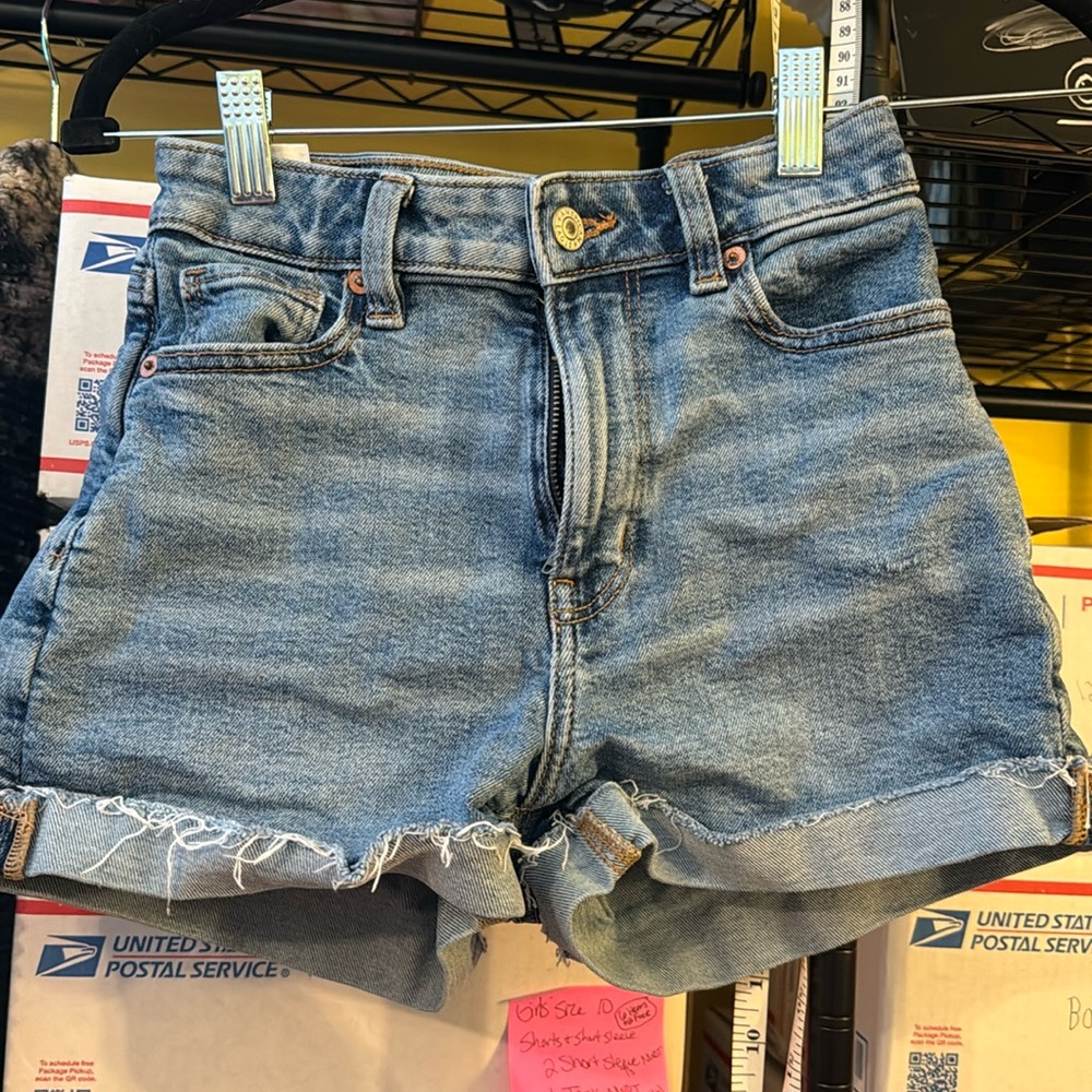 American Eagle 000 Shorts “Mom Short” - NWOT